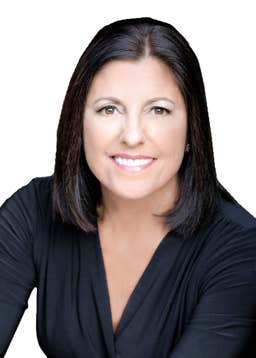 Lorraine Ryall
