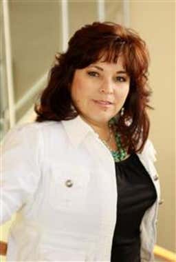 Dee Cordova
